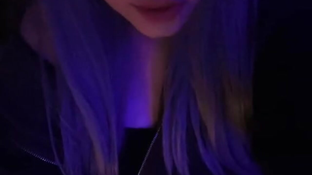 🙊🙊🙊🙊 - video by Lulu_Di cam model