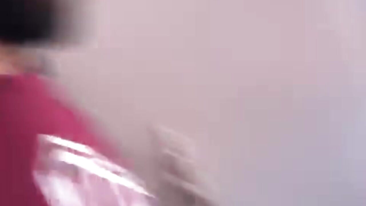 1000245549 - vídeo de la modelo de cam rosasuso