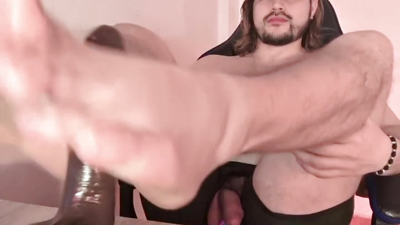 FUCK FEET - video by Derek_Vow cam model