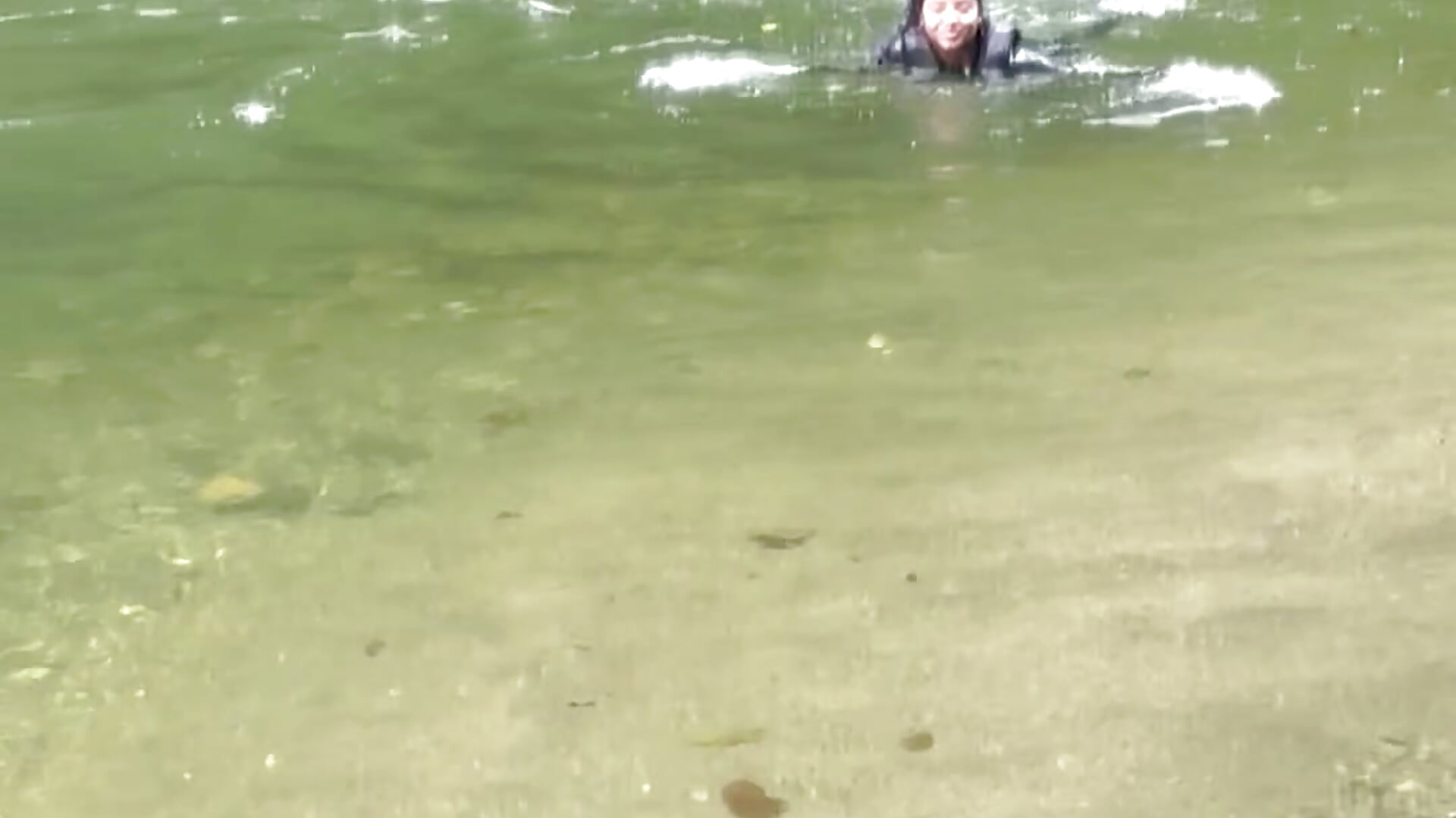 Glu glu 🤣🤣 - video by Carlymonroee_ cam model