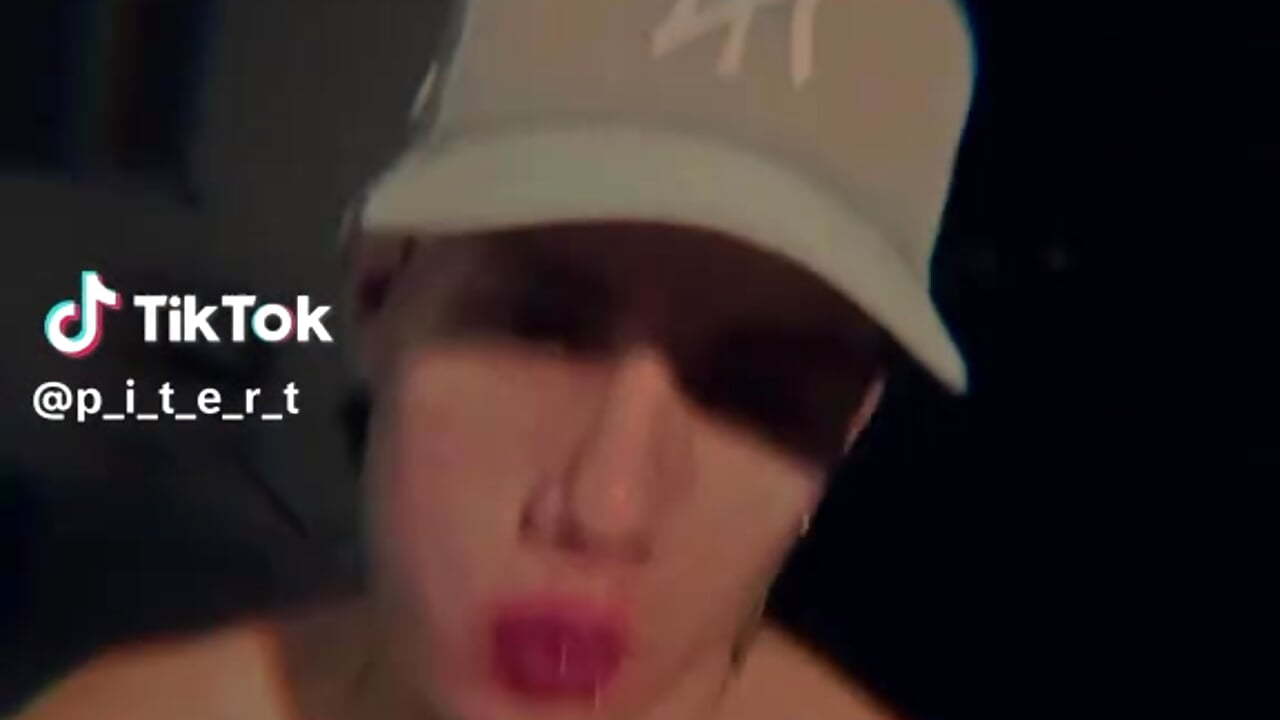 Download (16) - video di Didi_hard modella di cam