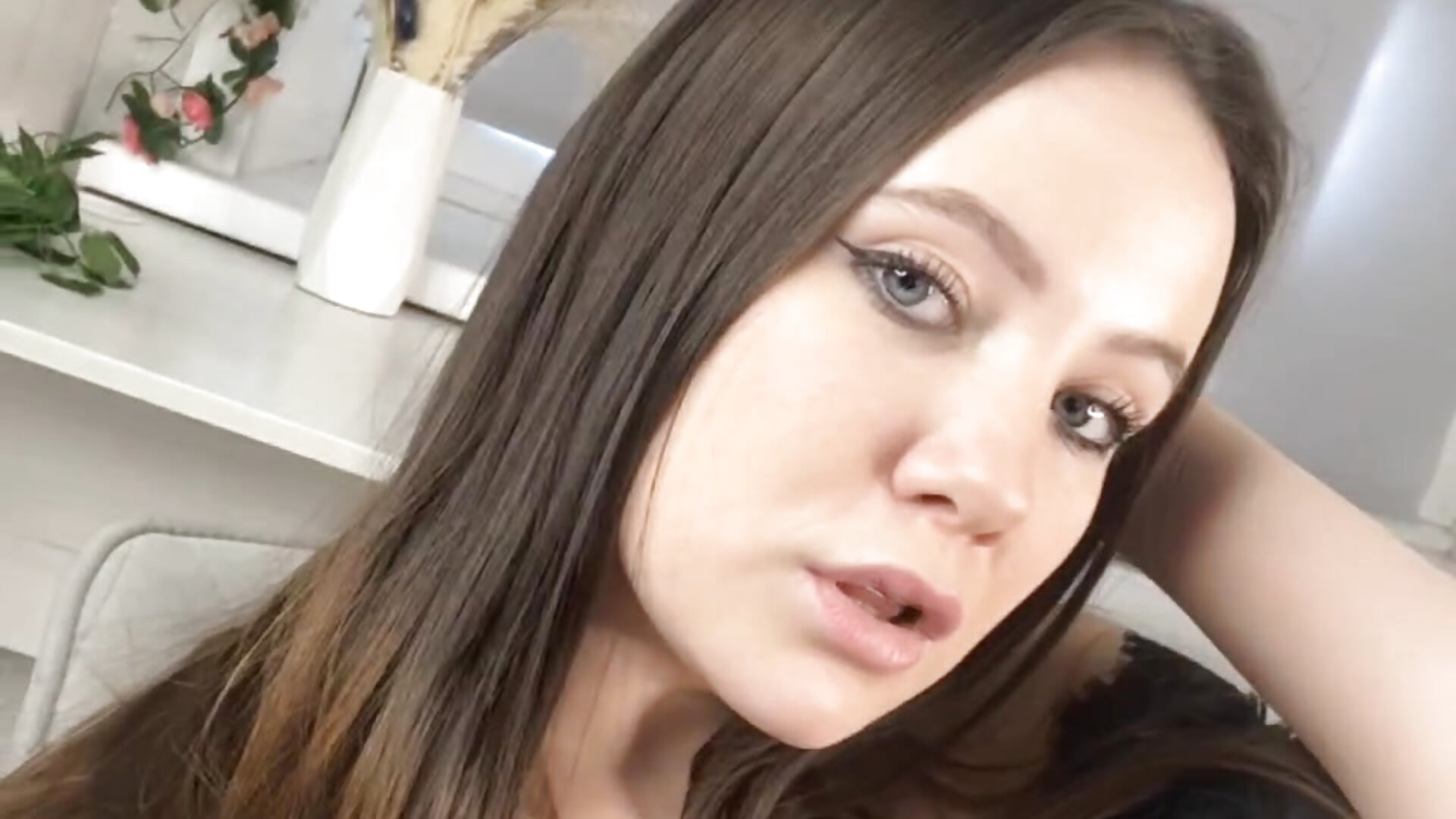 playful mood 😺 - video van CandiBlaise cam-model