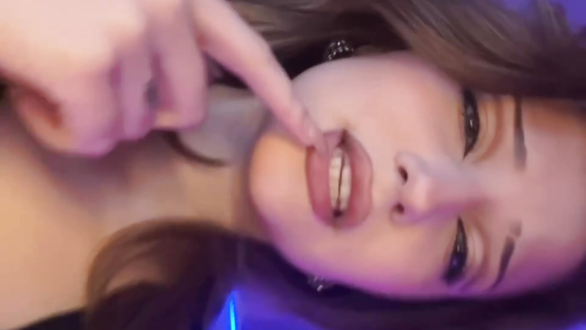 it's me:)) - video by OssieCrews cam model