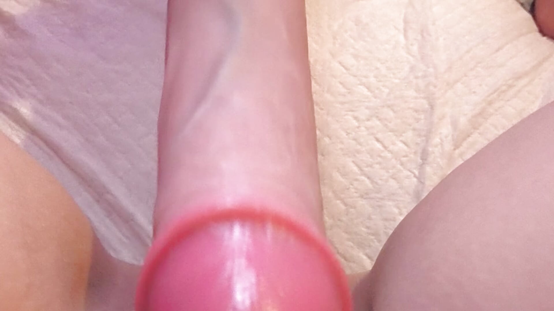 Rubbing 17.5 Inch Dildo Fuck Machine On My Clit 👀