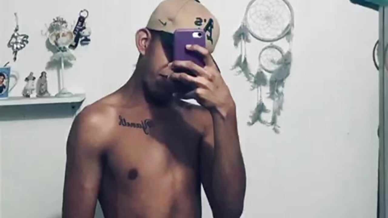 *-* - відео від вебкаммоделі Dantehottx