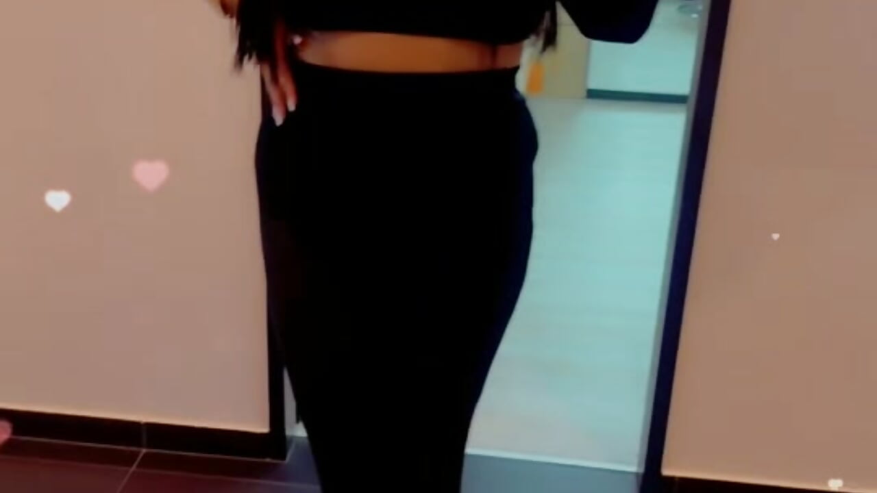 Lady👠👑 - video by Bella1308 cam model
