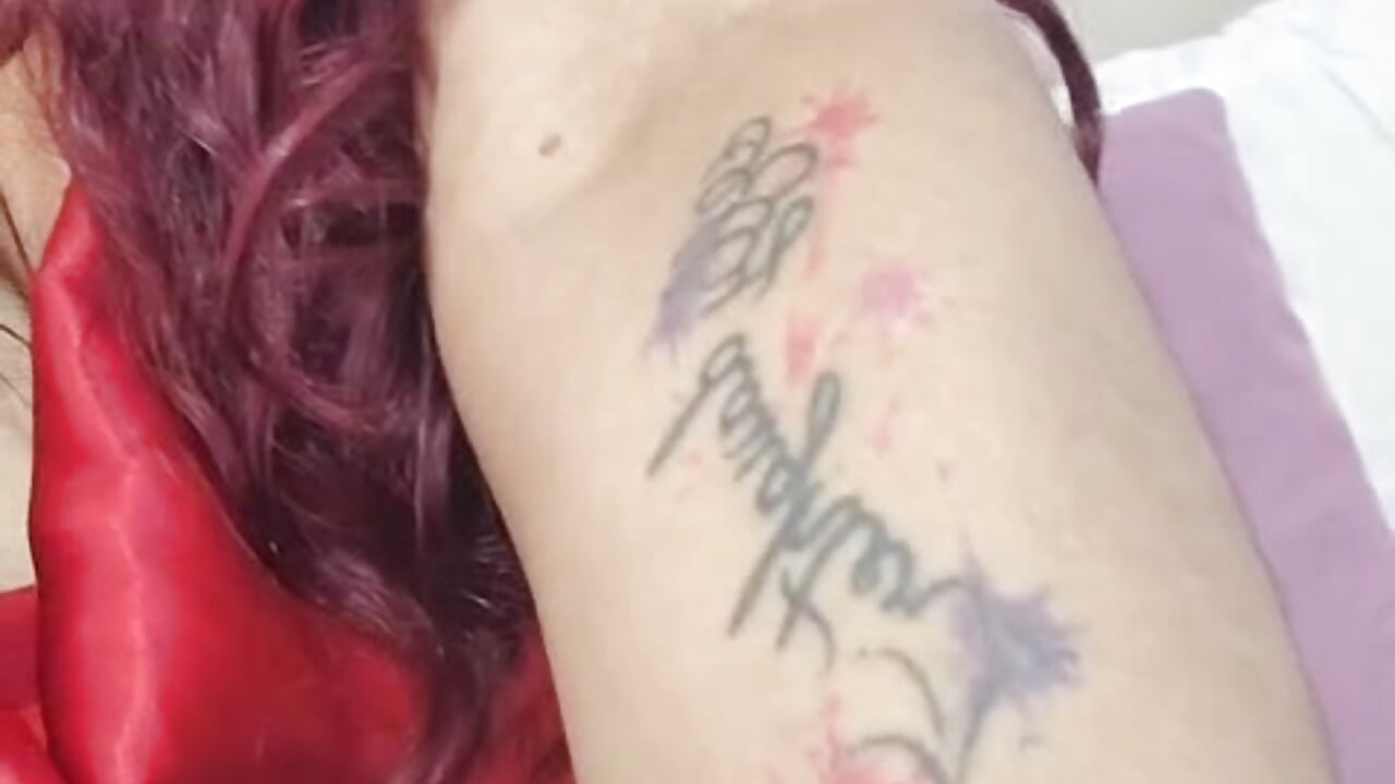 WhatsApp Video 2026-03-04 at 4,16,53 PM – video modela na kameri Scarlet_curly8a