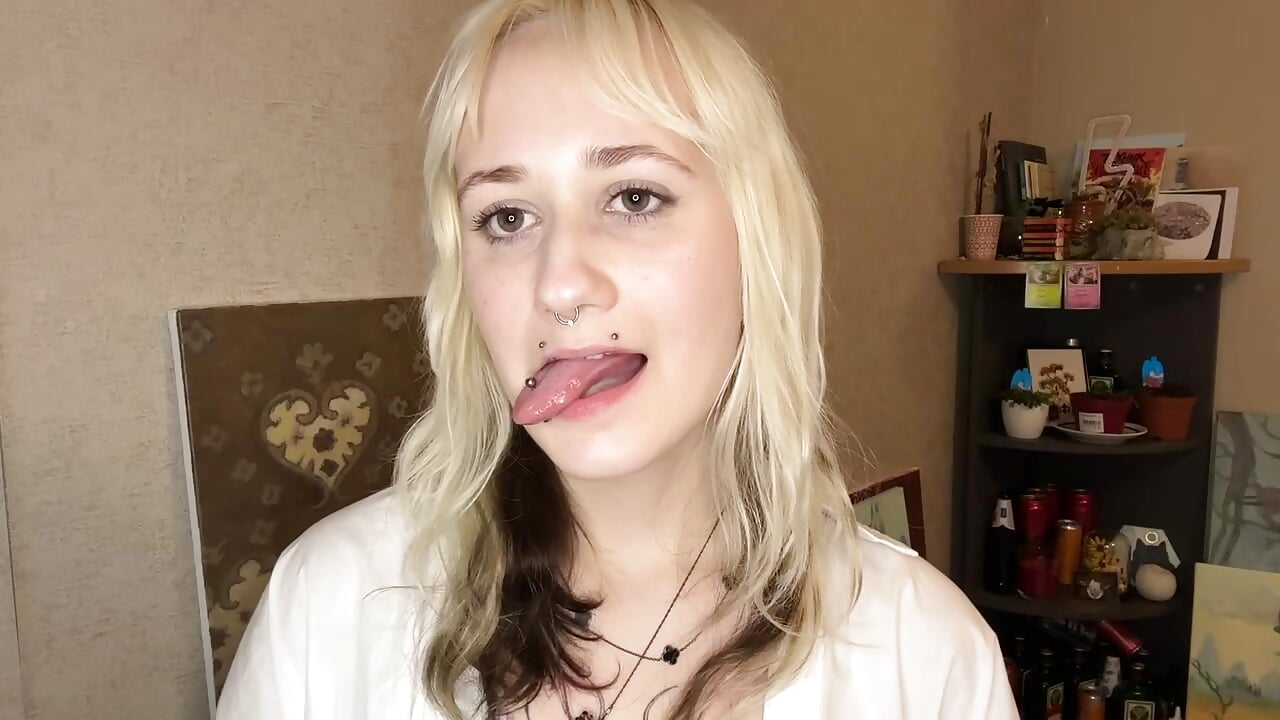 my piercing and tattoo – video af GeniaSemper