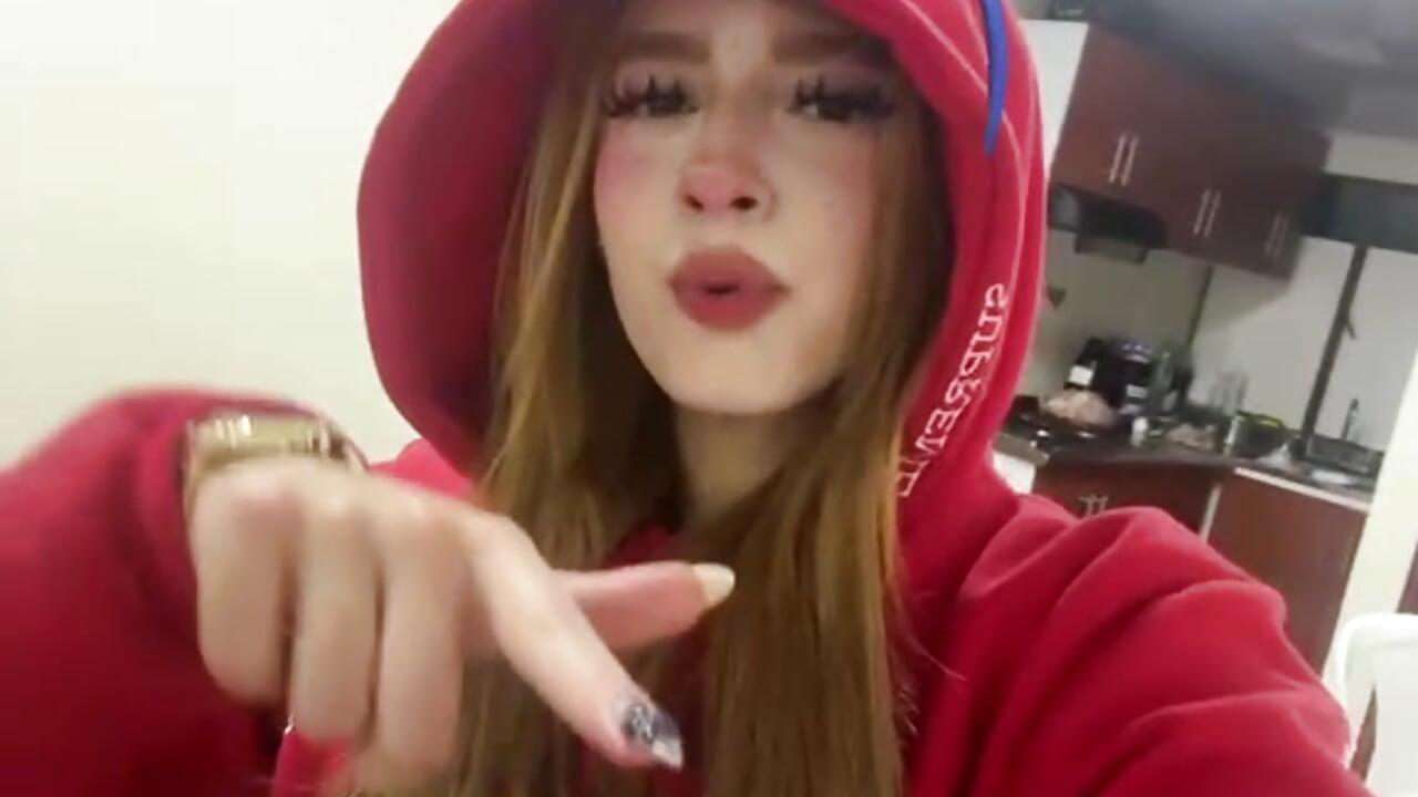 😊🎀 - video by Victoria__doll cam model