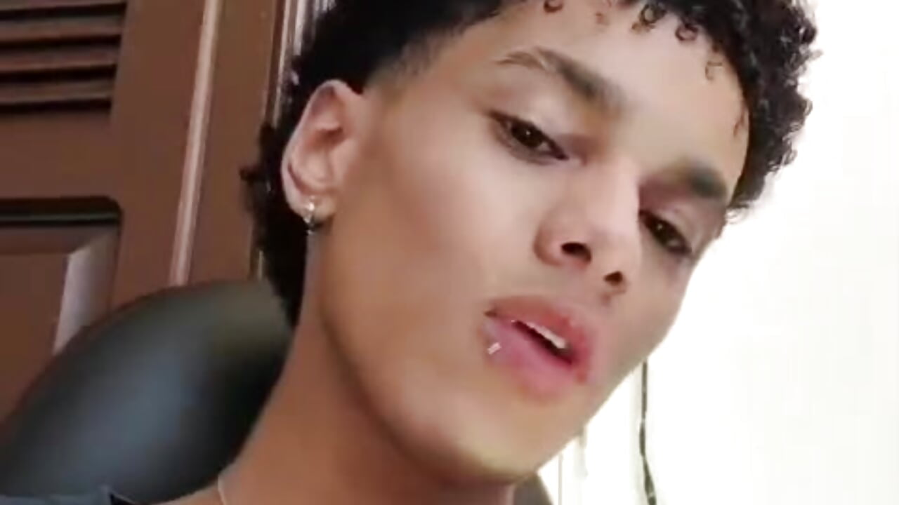 PM - video by wes_gibbings cam model