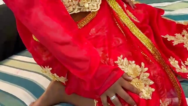 Are you coming or are you going to miss it? - kavya_suri_ adlı kamera modelinin videosu