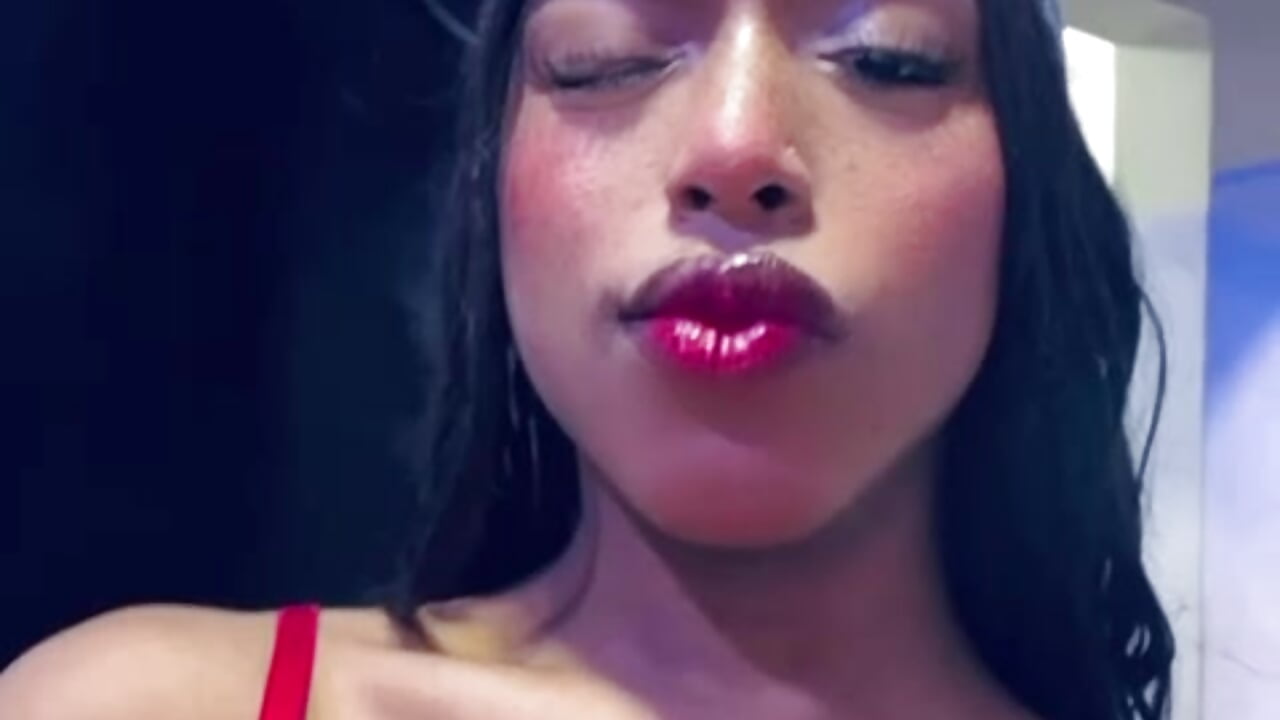 WhatsApp Video 2026-01-20 at 1,08,50 AM - فيديو من Playboy_trans0 موديل الكام