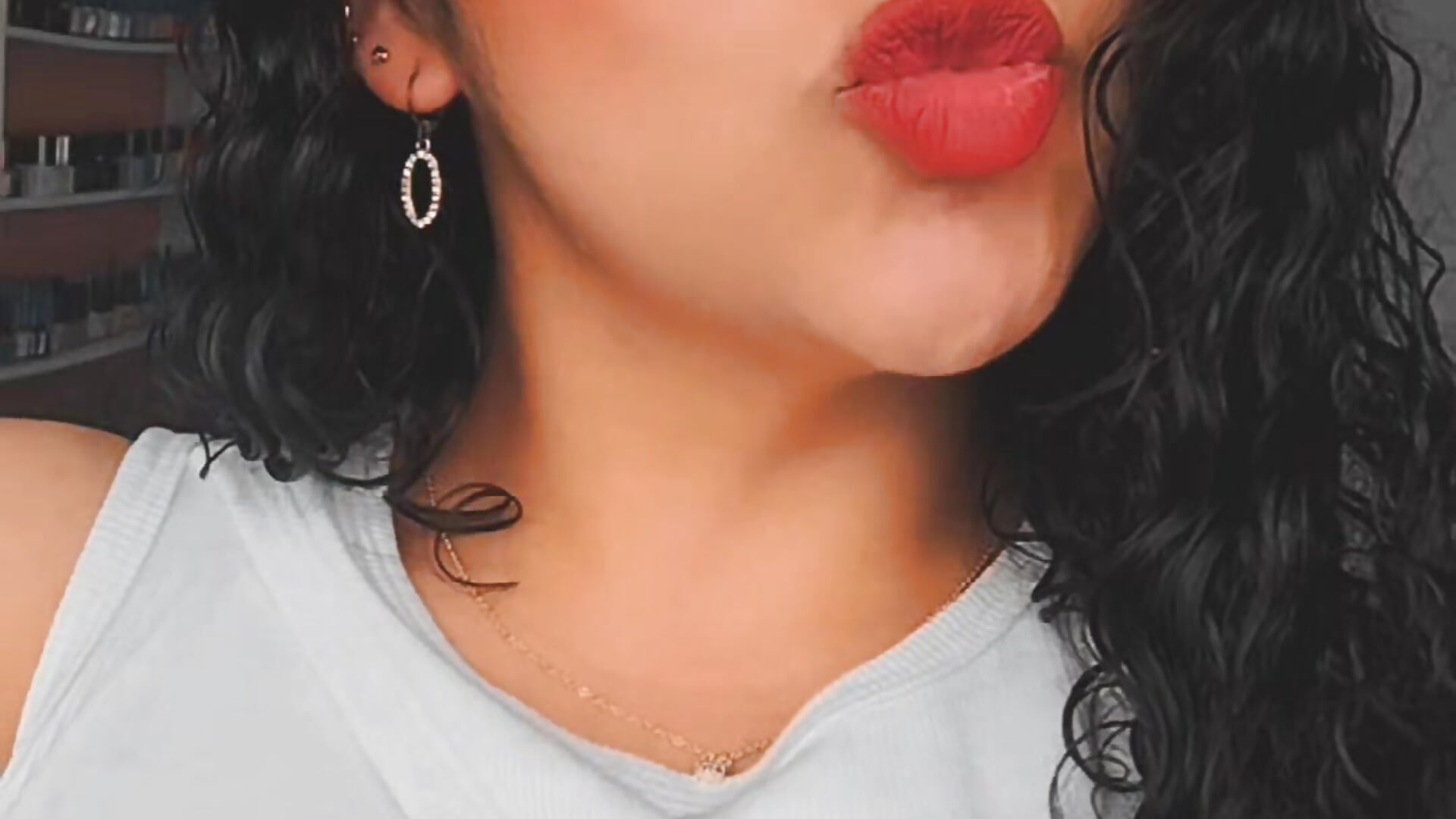 kisses for you 😘 - emiily_curly主播的视频