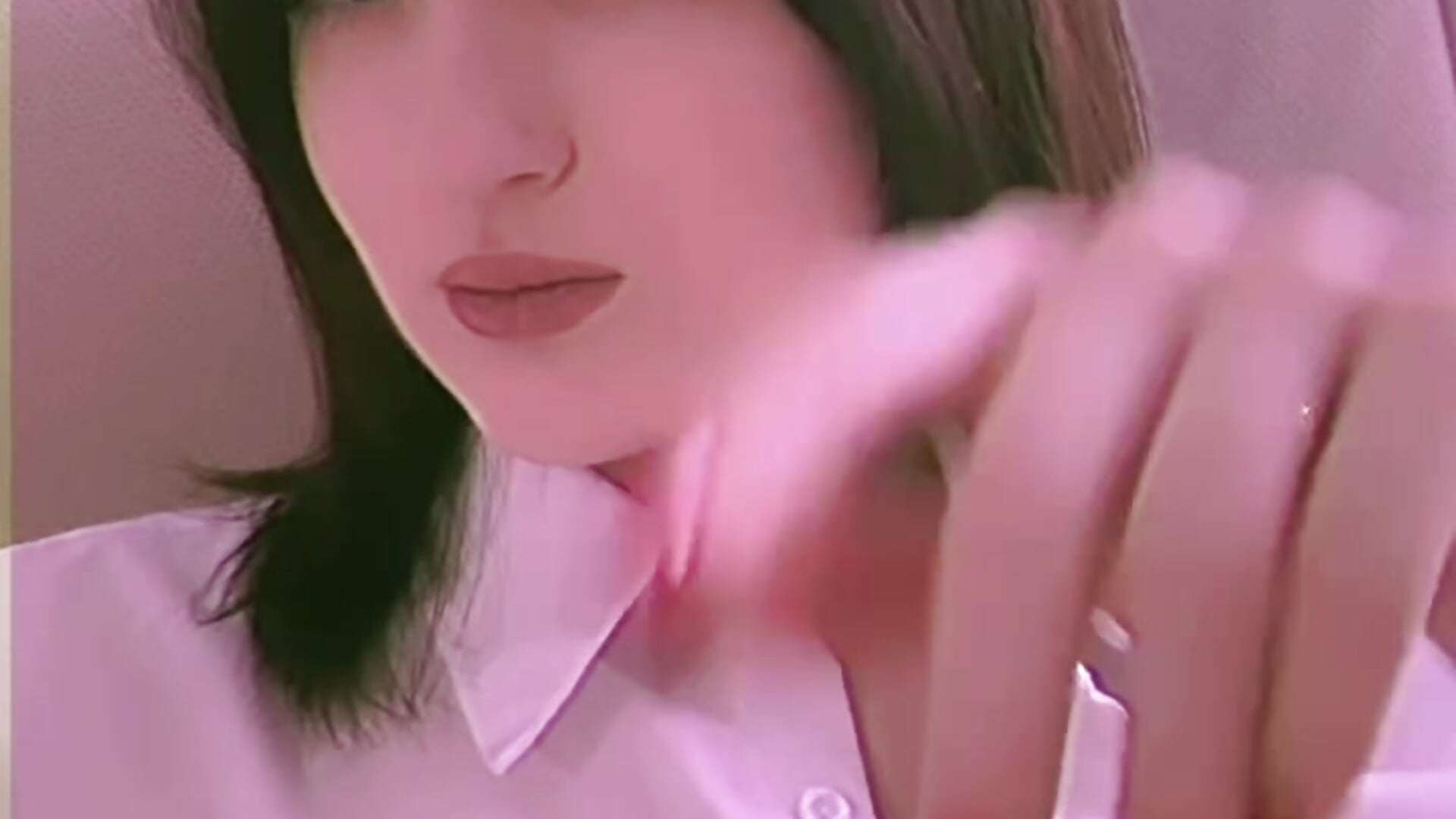 maybe this time I'll unbutton my shirt more??? - video oleh EffieHenri kamera model