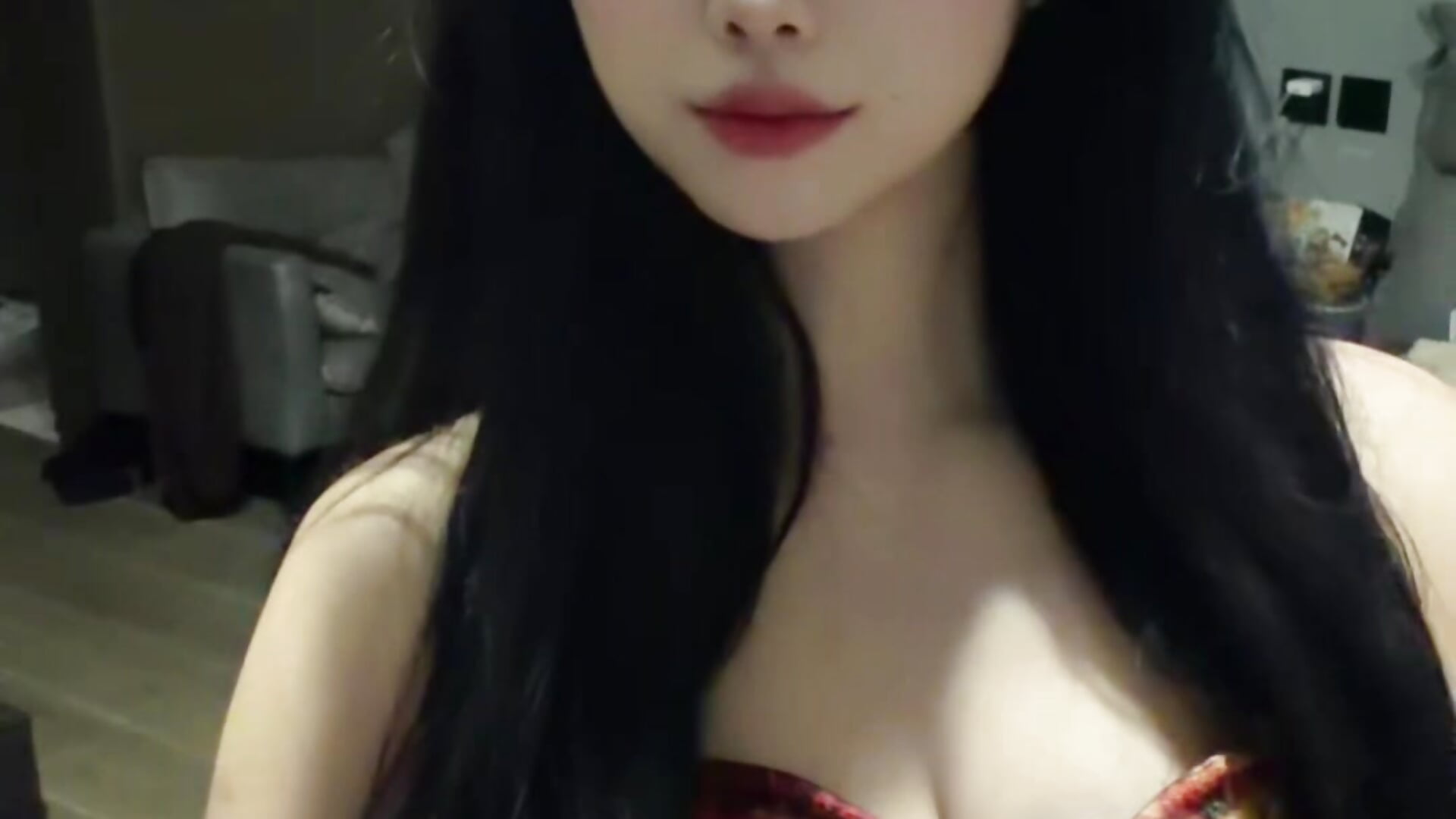 小艺呀💕 - video van LovelyXiaoYi cam-model