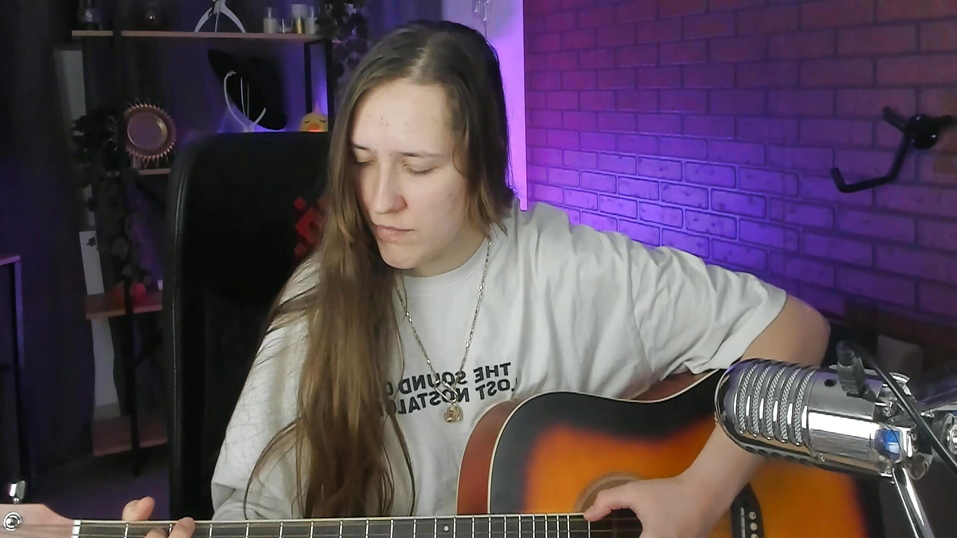 my voise - vídeo de Olivia_Turneer modelo de câmara