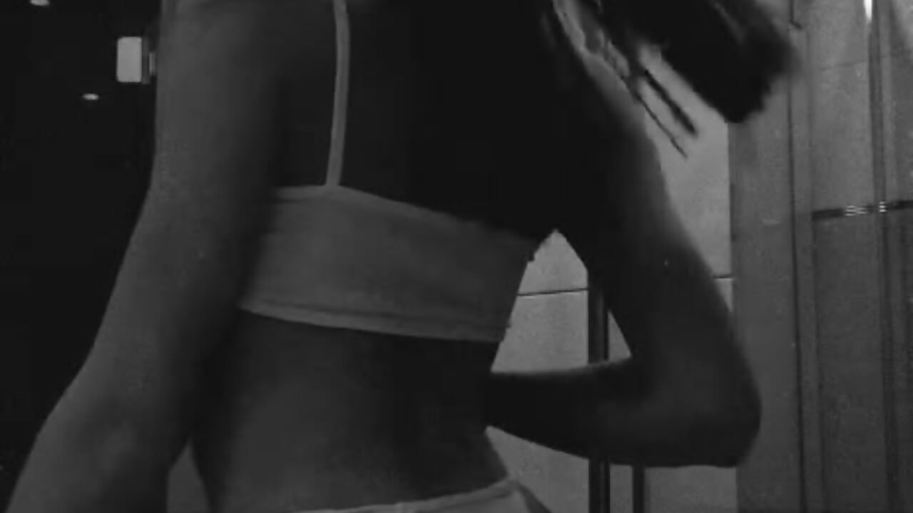 my sexy moves for you - video của người mẫu cam Tesssa_Young