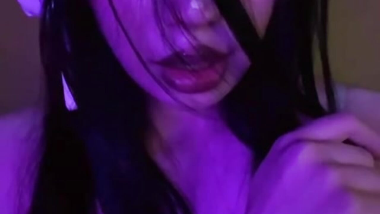 IMG_8076 - video van shikowaifu cam-model