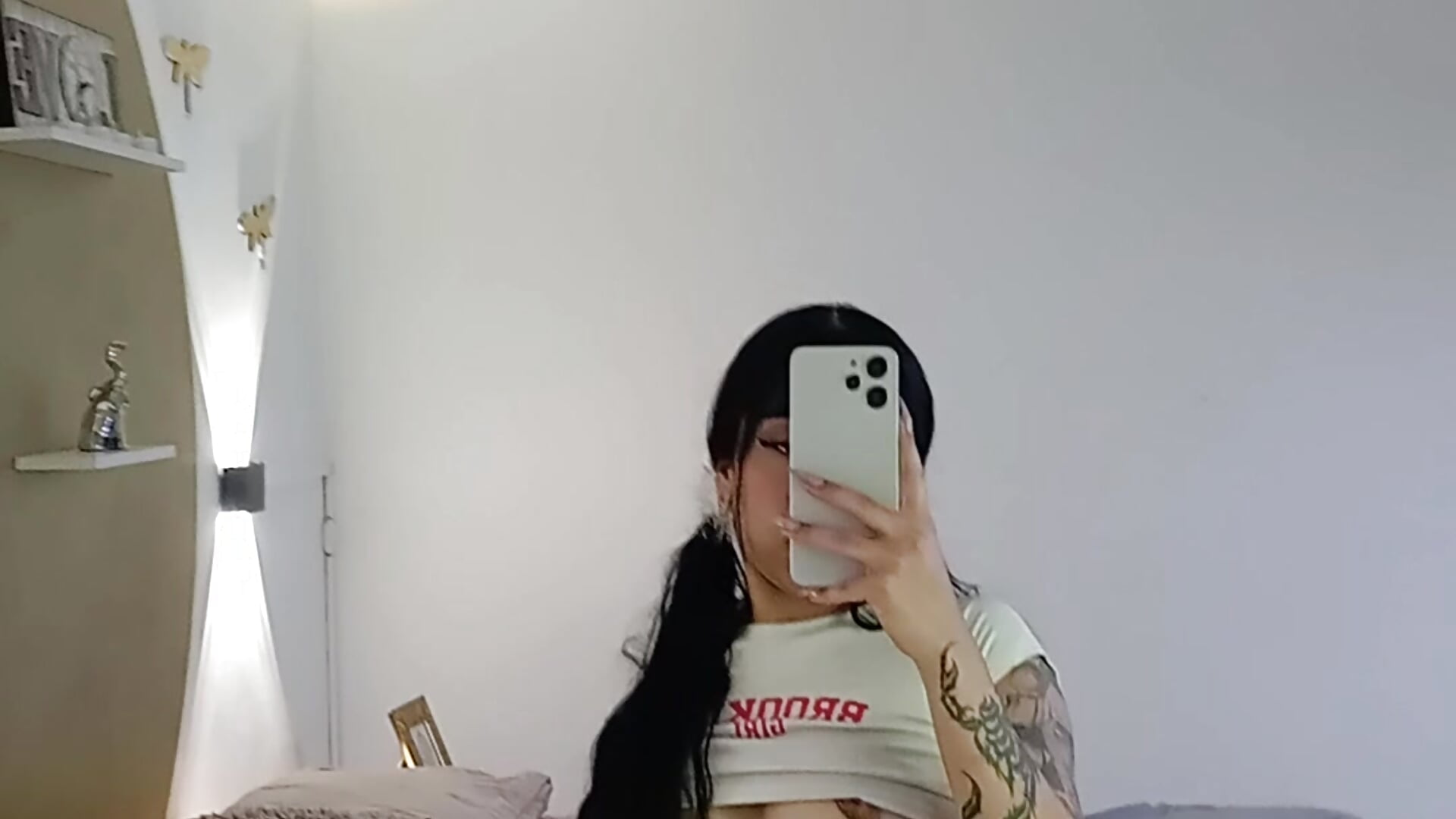 You cant control yourself with me - video by Nessavan cam model