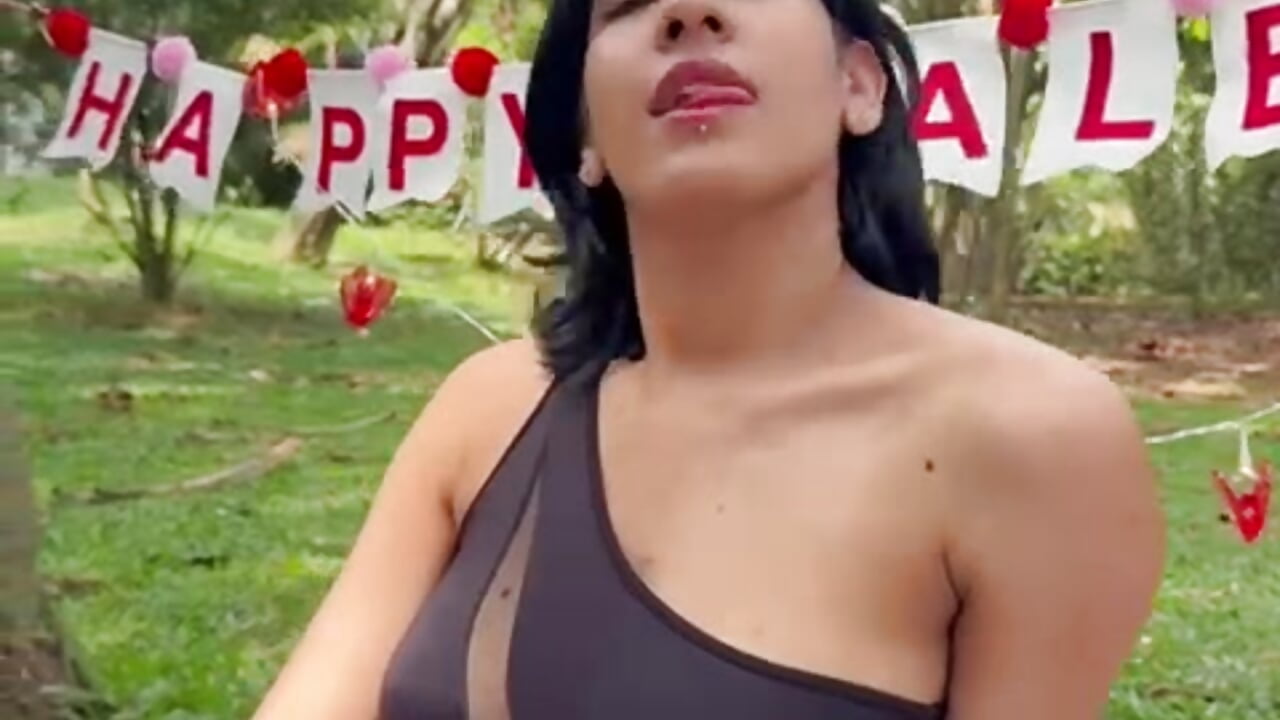 HEY GUYS ❤ - відео від вебкаммоделі Violet_rousse7