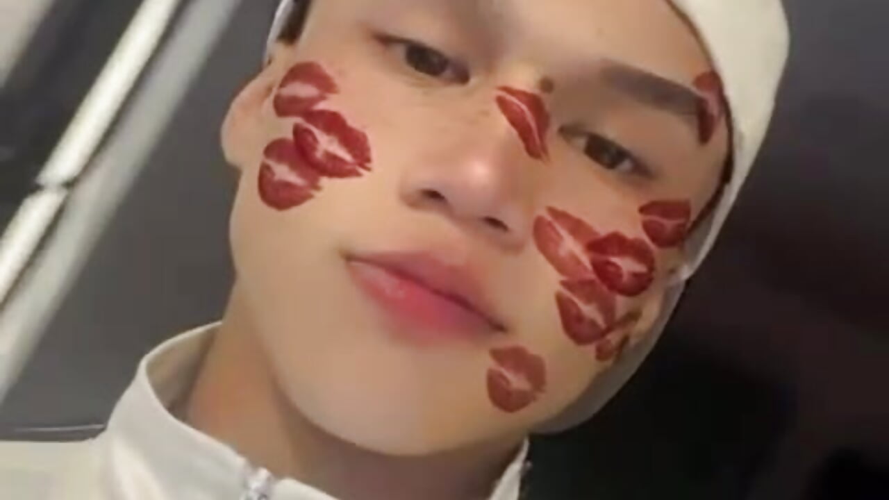 HEY BBY– Dominik_Souza kameramodell videója