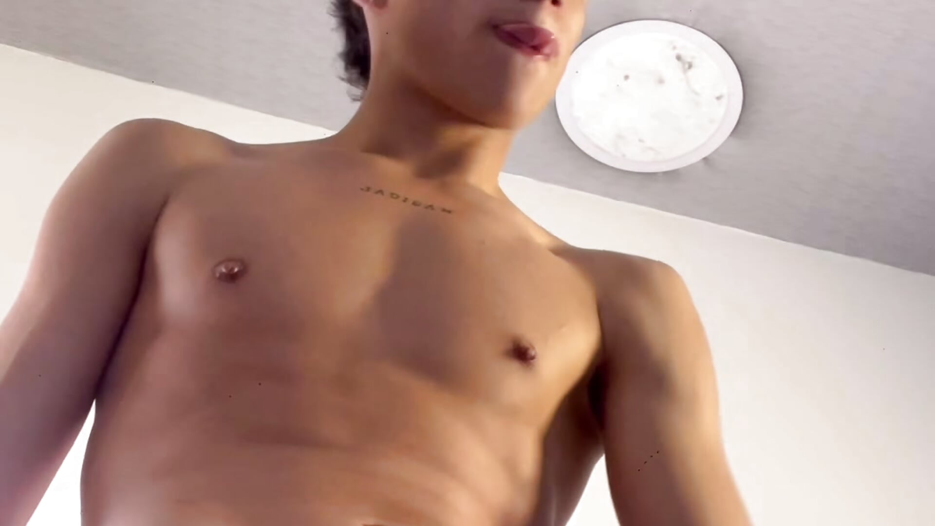 🍆🔥－カメラキャストのDominik_Souzaの動画