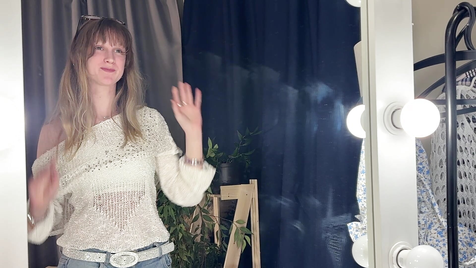 reflections of clear light - vídeo de UshaAshauer modelo de câmara