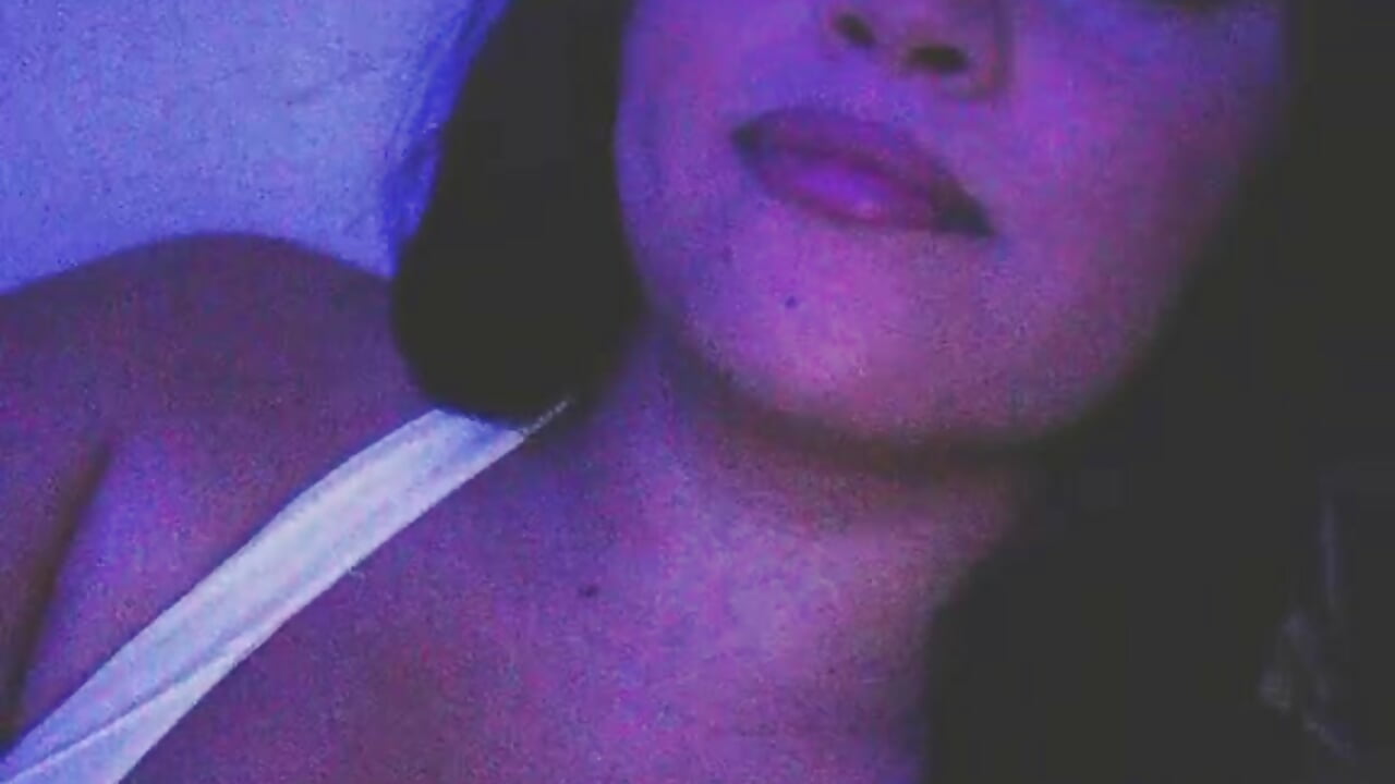 Come watch my live stream at 5pm 🎁😍 - clip cu angela_sex_x model videochat