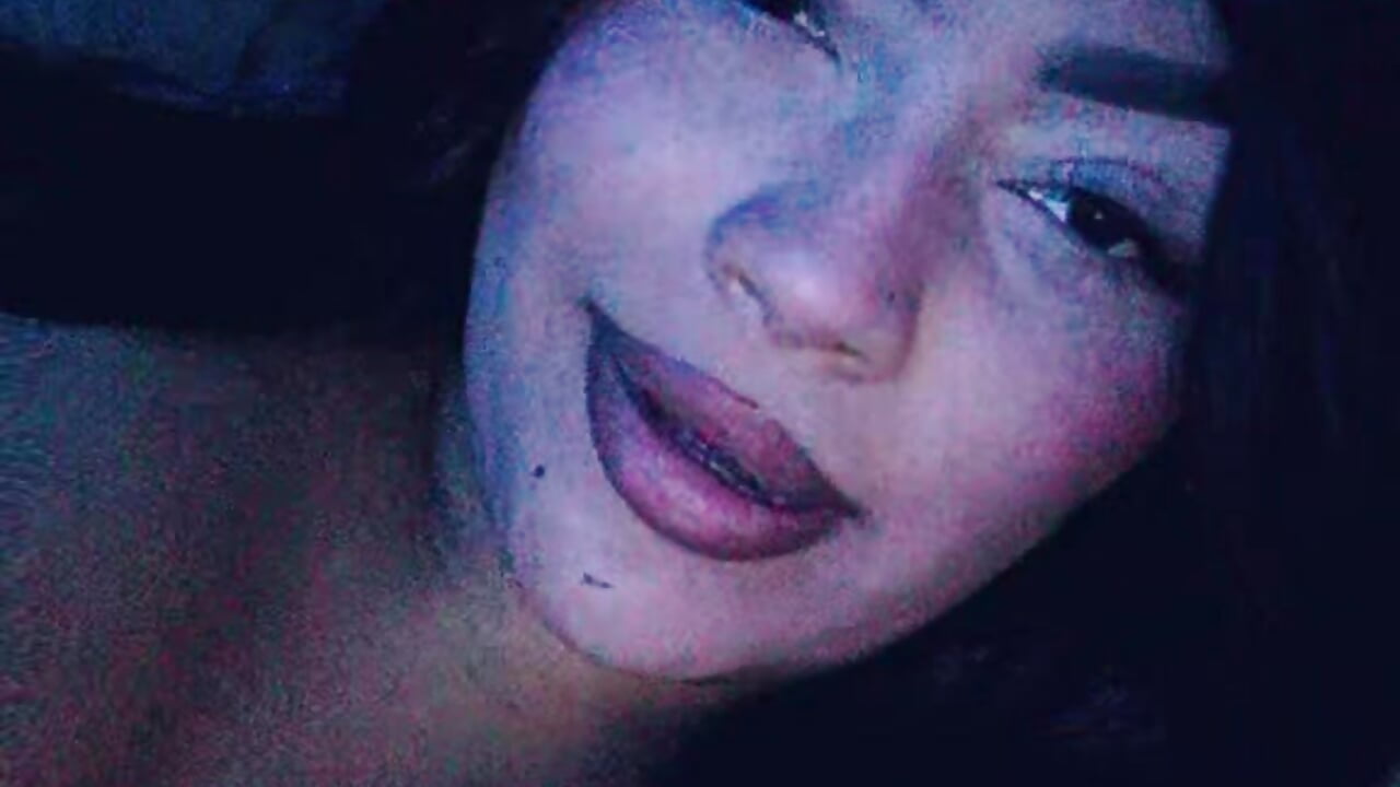 Don't forget to watch my stream and leave me lots of gifts! I'm ready to please you. 🤤🫠 - відео від вебкаммоделі angela_sex_x