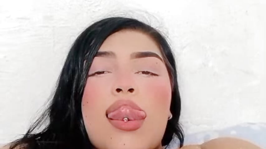 Suck my tits, daddy. 🥵 - angela_sex_x adlı kamera modelinin videosu