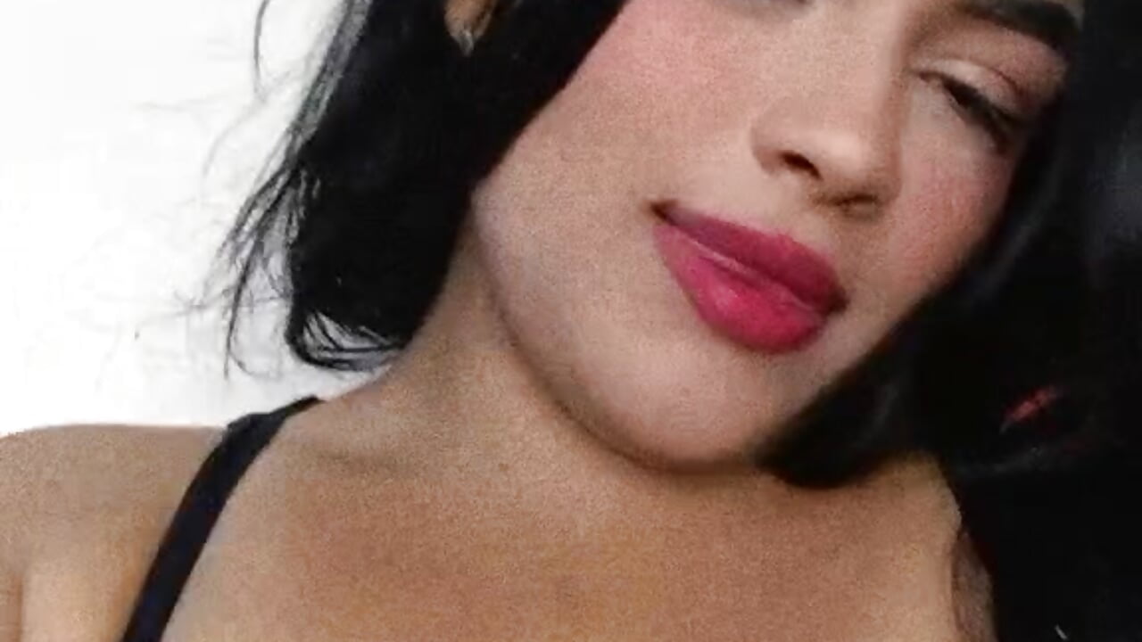 Do you want to see my juicy tits?💦🍒 - video của người mẫu cam angela_sex_x