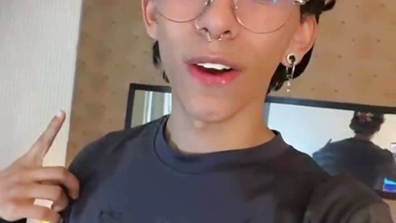 kaiirox kamerás modell  4169. kiemelt videója