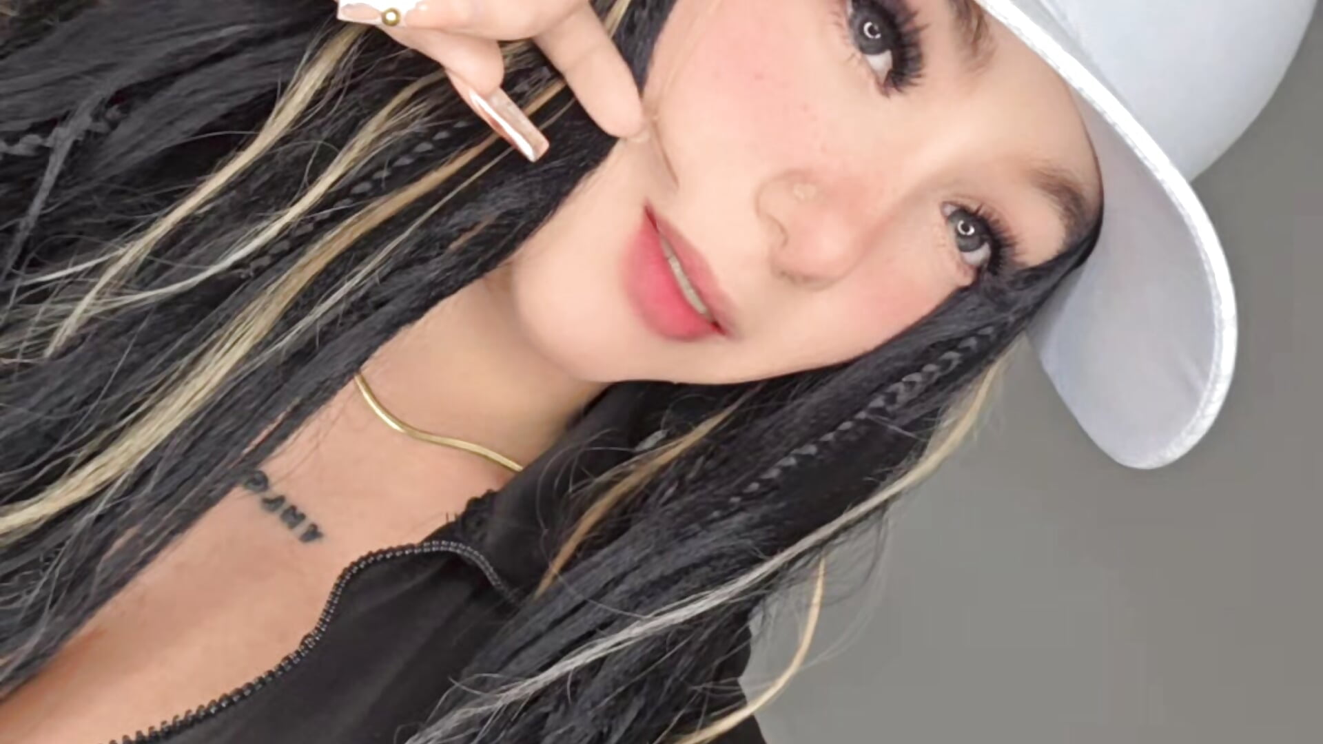 😚 – video od webkamerové modelky alaia_princess