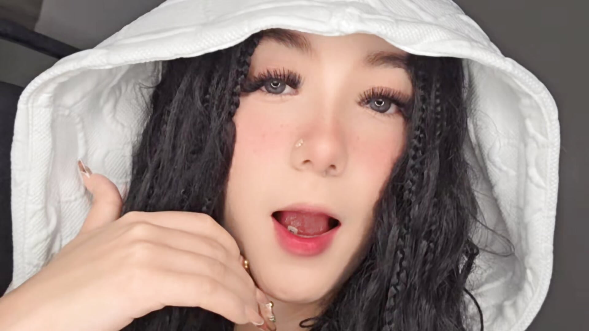 😍😍😍 - วิดีโอโดย alaia_princess โมเดลแคม