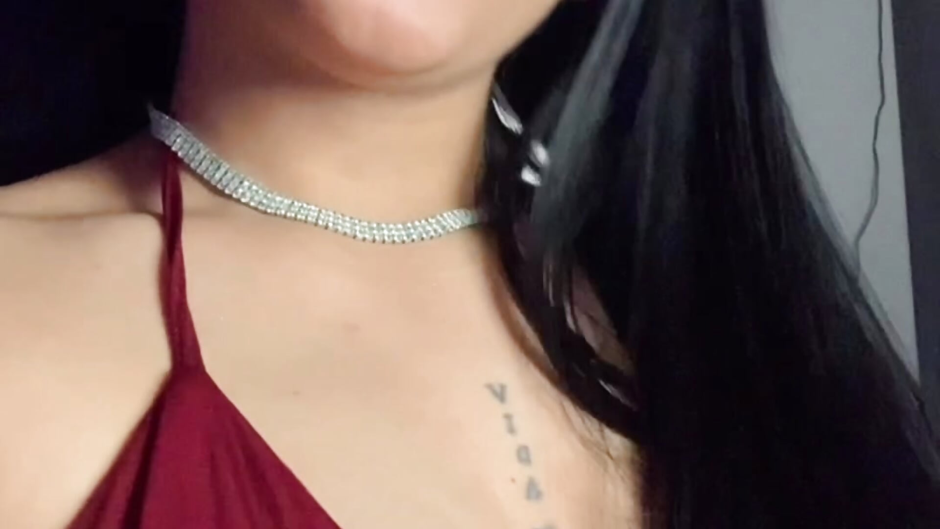 51005268-129A-4794-BB6F-805ED94F4889 – video od webkamerové modelky Camila_IRoose