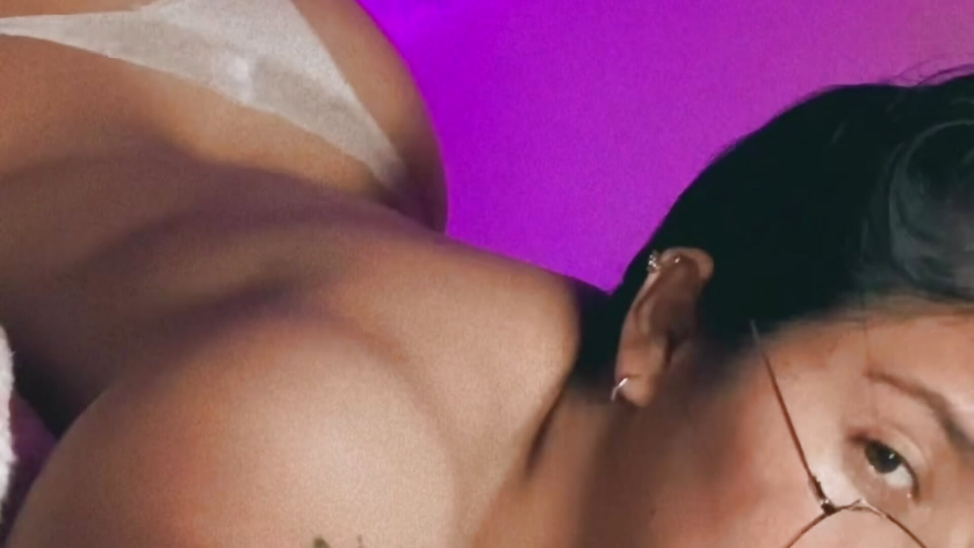 760FF464-71ED-4FDD-9FE8-60B5D44B20D4 – video od webkamerové modelky Camila_IRoose