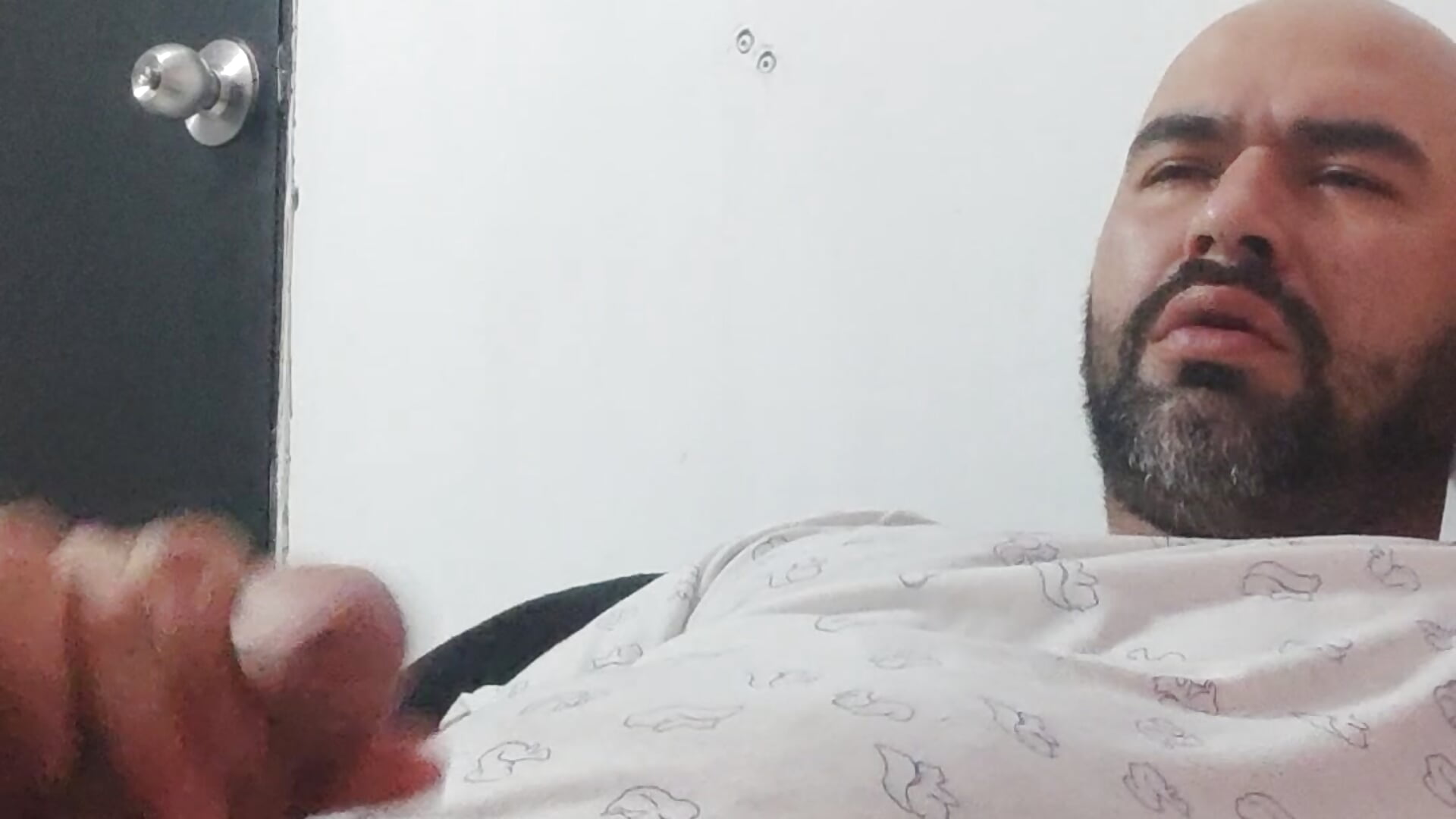 This is Big load Lot cum - clip cu hairyandbigmann model videochat