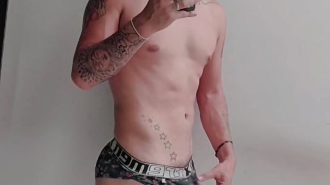 Hello – video od webkamerové modelky Jefferson_Bigdick