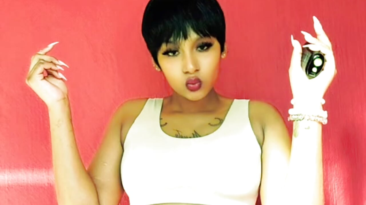 In my element ✨️ - video của người mẫu cam Moreish-06