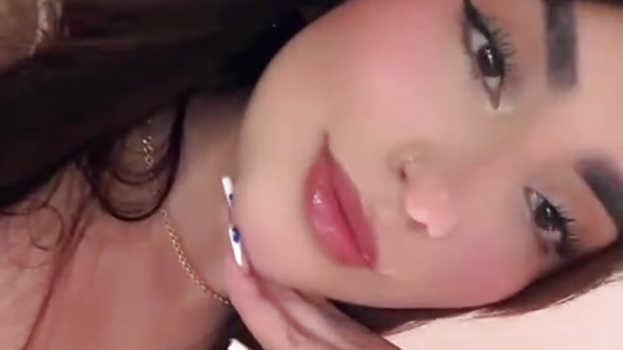 Beautiful face 🥰 - video by _Angelaa_ cam model