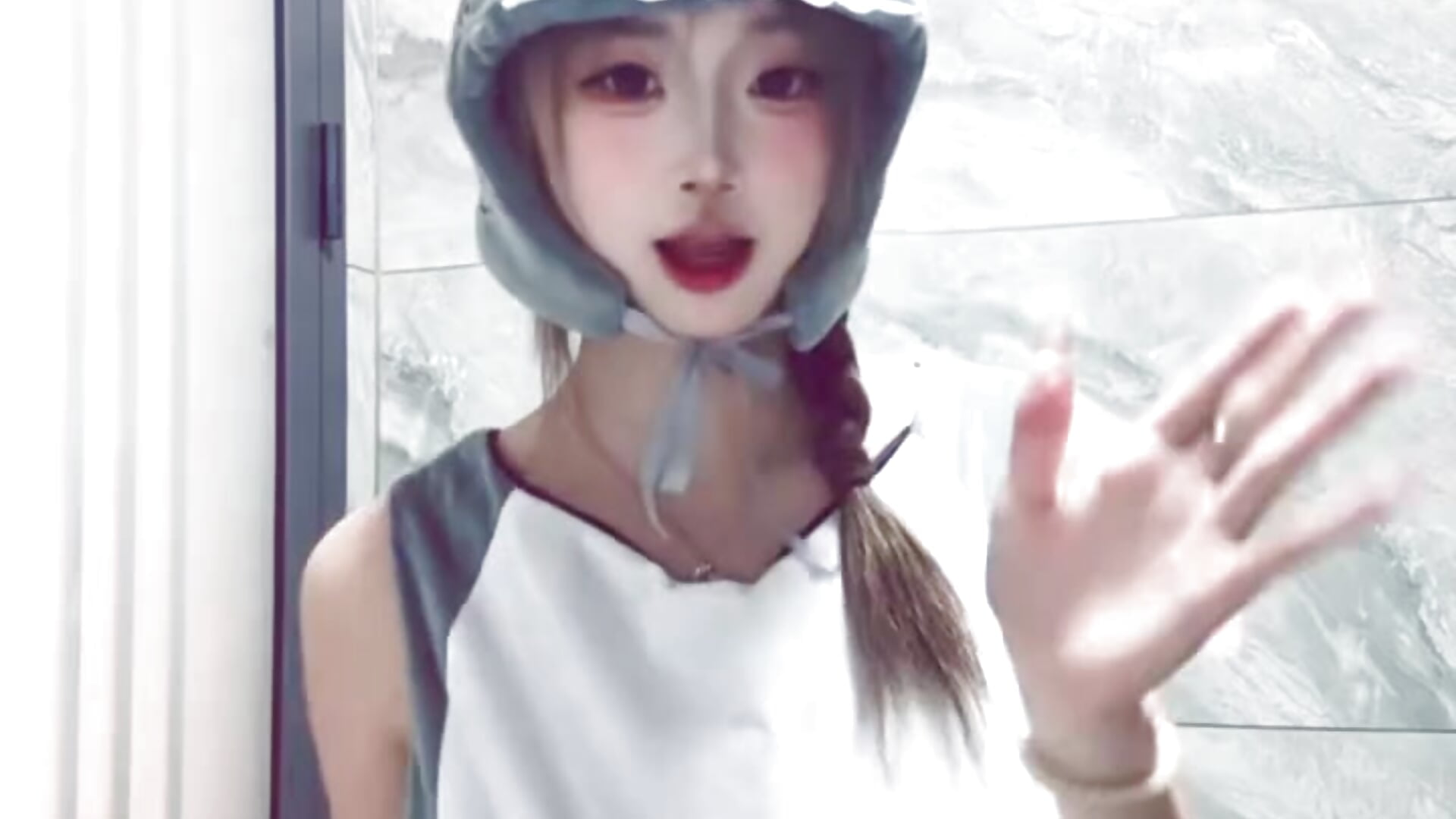 65441417cc998b231967b5a4d2c01dee - video by SM__100 cam model