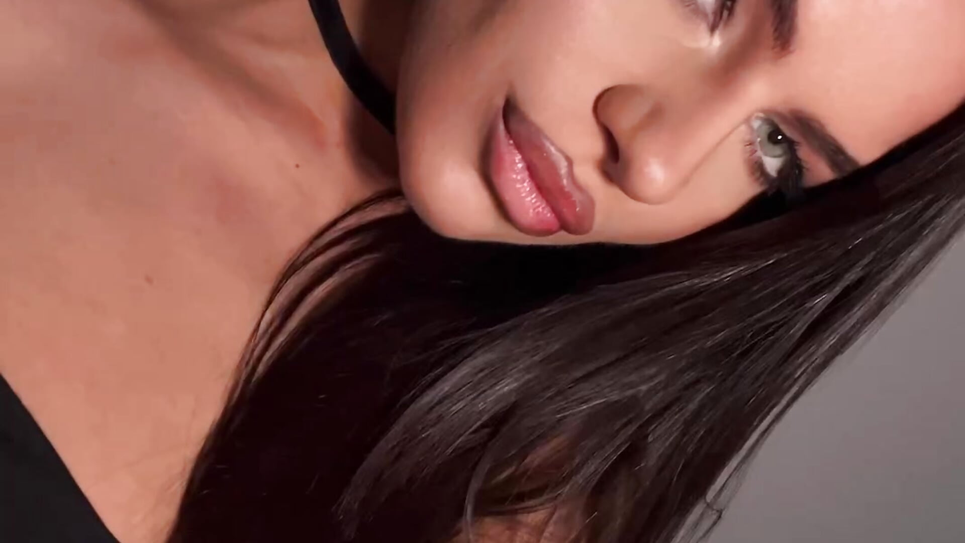 ♥♥♥♥♥! – видео вебкам-модели farrahcrepps