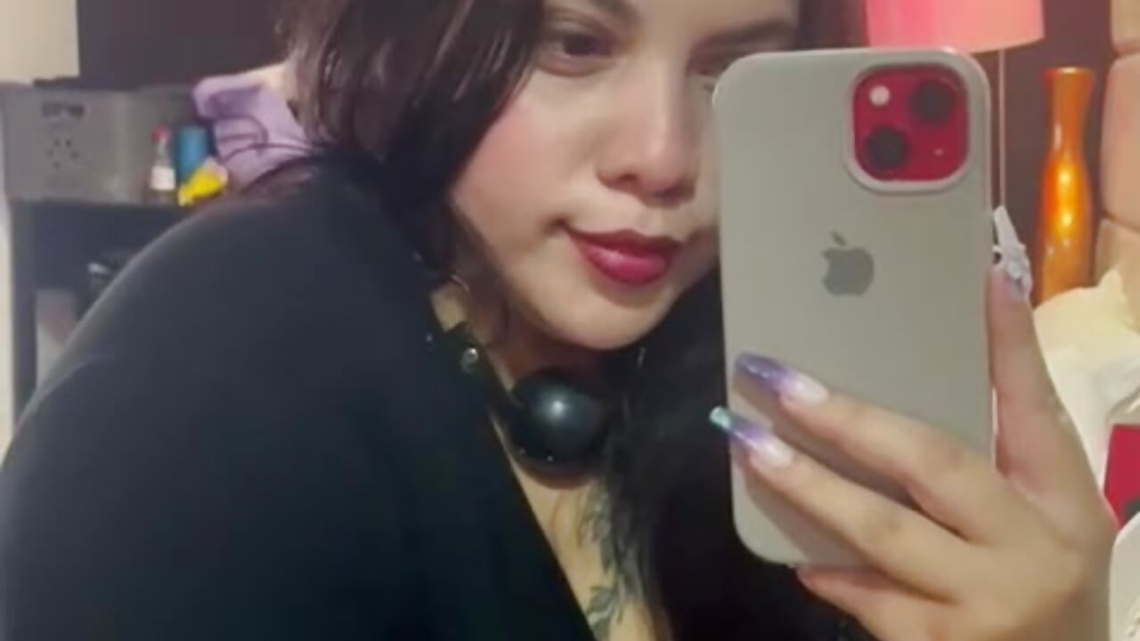 Don’t just watch… feel me - video di AuroraRosee modella di cam