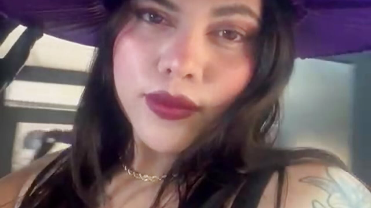 A little magic and a lot of temptation. - video by AuroraRosee cam model