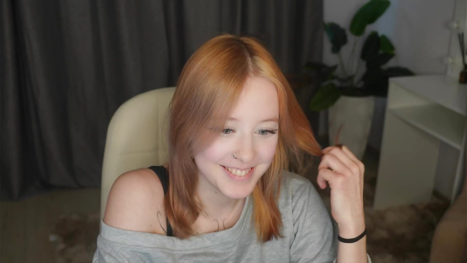 ✨ – video modela na kameri CloraSaeli