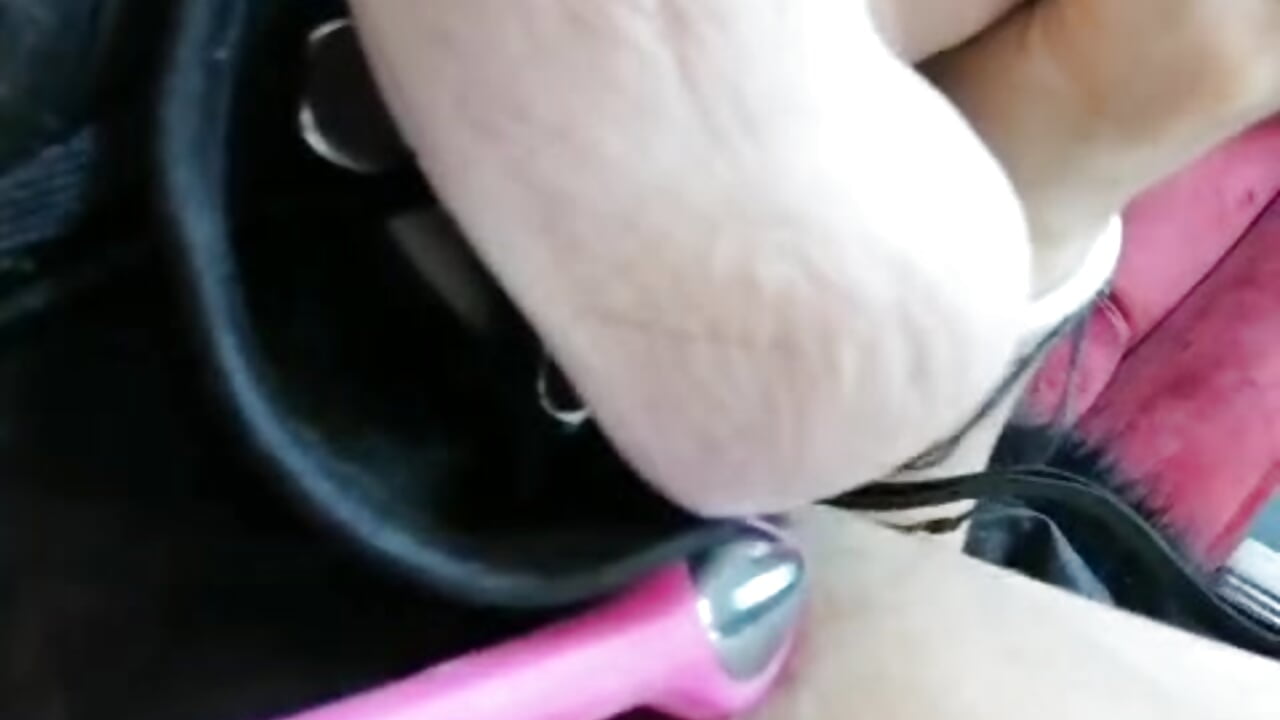 tease strapon - bigdildo - video av barbara_leython cam-modell