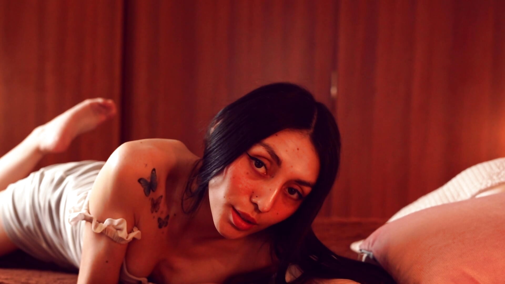 𝓞𝓫𝓼𝓮𝓼𝓲𝓸𝓷 - video của người mẫu cam Laia_Price_