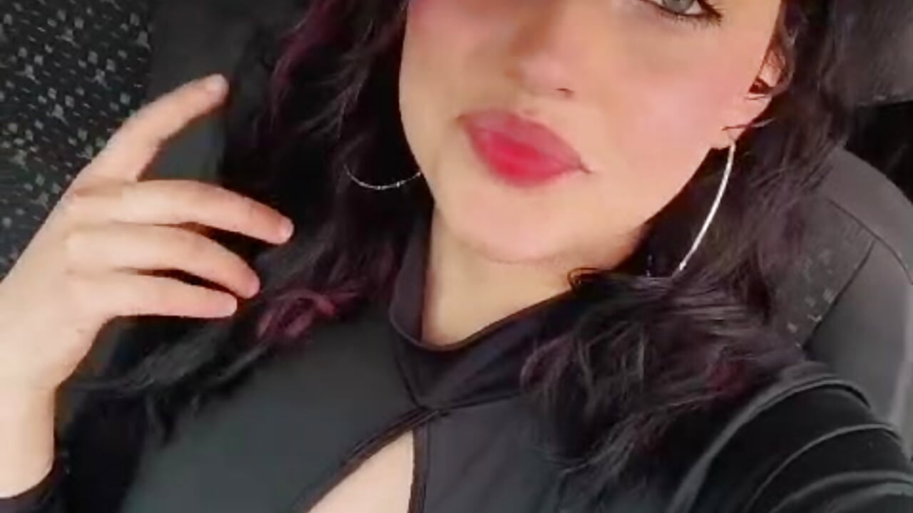 hy lovee 😍 - video av emma_ny cam model