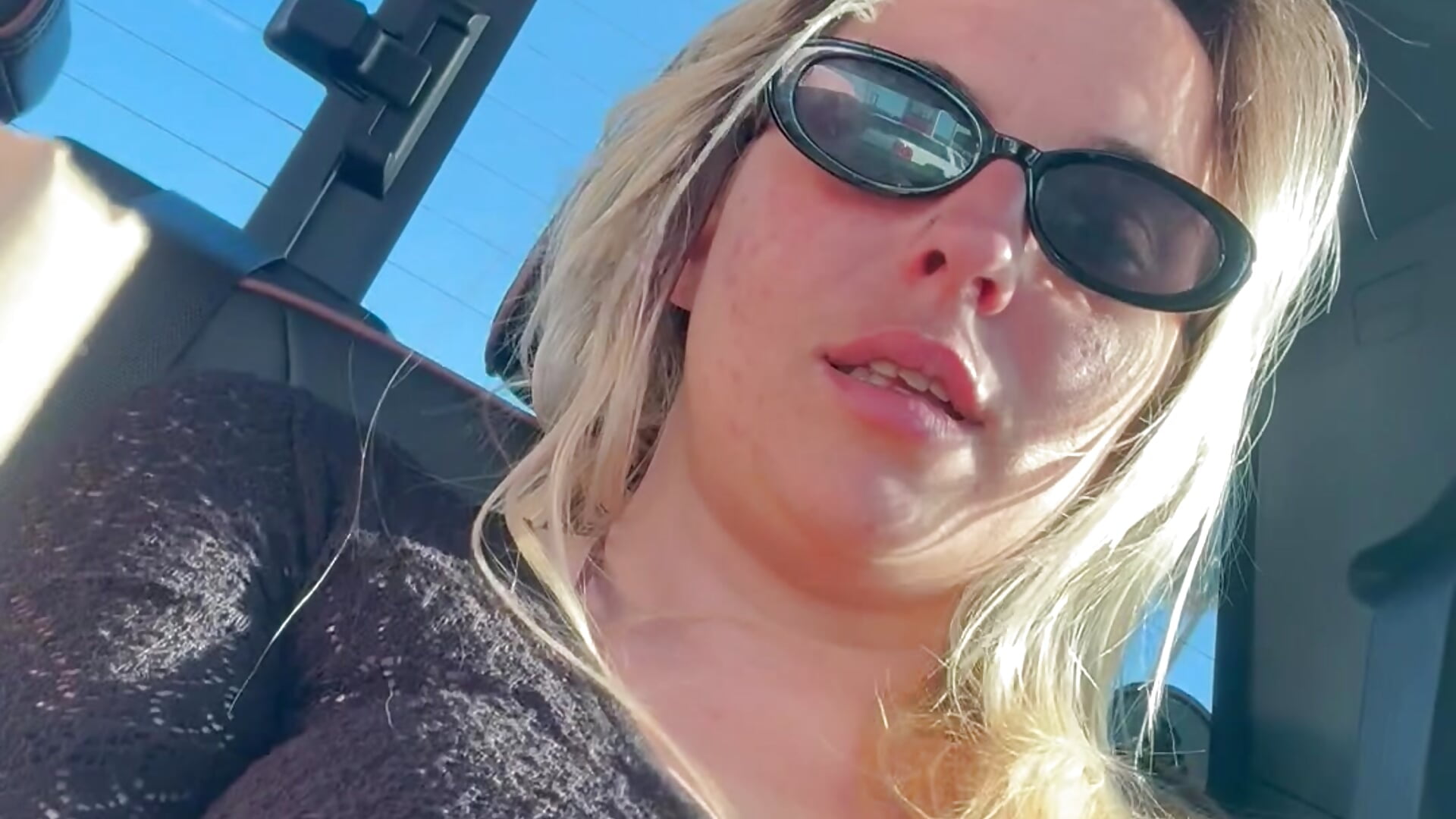 ( • Y • ) - video by dreamgerrl cam model