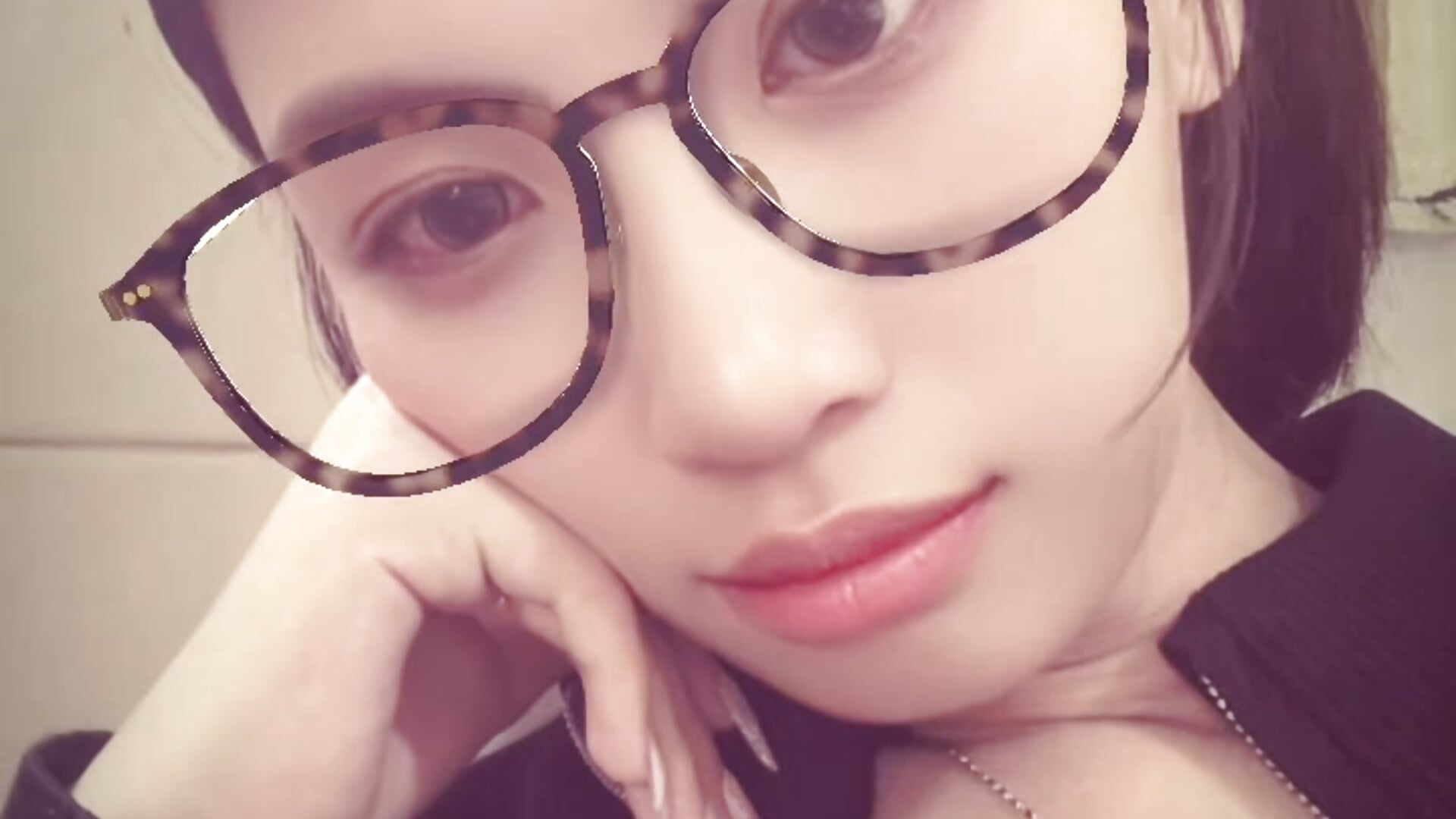 ea8d694ed0204b6ba054487fd7427d4b - video oleh Suri_Sexywet_ kamera model